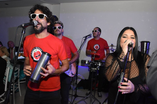 Show Musical Banda De Covers En Vivo (cumbia + Fiesta)