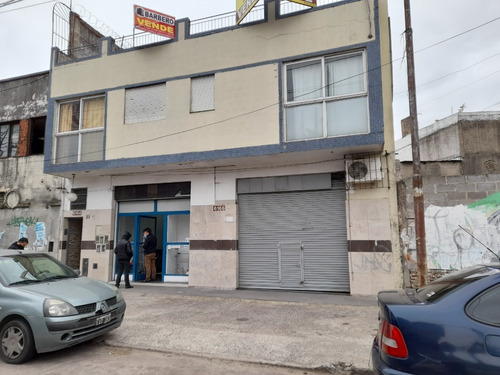 Imagen 11 de 15 de Edificio Comercial Laferrere Centro Media Cuadra De Estacion 2 Locales Y 3 Departamentos