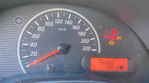 Nissan March 1.6 Drive Mt 2012