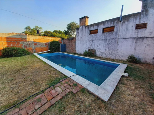 Imagen 3 de 6 de Terreno C/piscina Y Quincho En Venta - Sauce Viejo