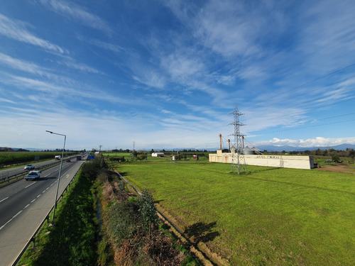 Terreno Agrícola Con Silo