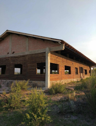 Casa Y Terreno Mina Clavero A 800mts De Nido De Aguila