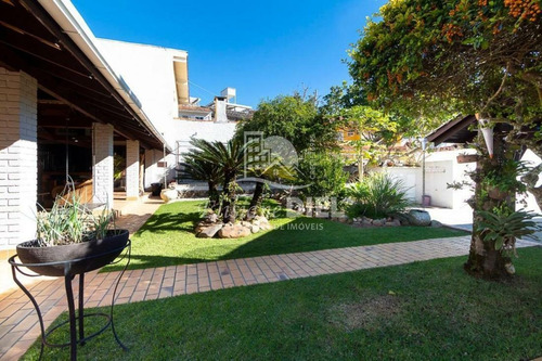 Imagem 7 de 15 de Casa Alto Padrão Em Bombinhas - 1974