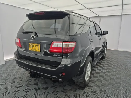 Toyota Fortuner 3.0 Sr5