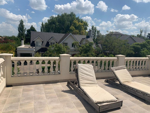 Casa En Venta En Buenos Aires Golf