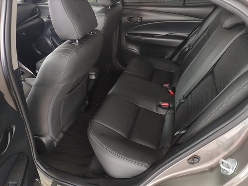 Imagem 11 de 12 de Yaris 1.5 16v Flex Sedan Xl Live Multidrive