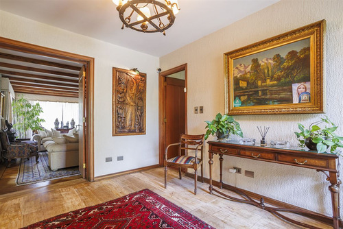 Casa En Venta De 5 Dorm., Los Dominicos, Plaza Las Condesas
