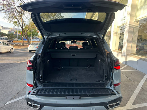 BMW X5 4.4 V8 M60I