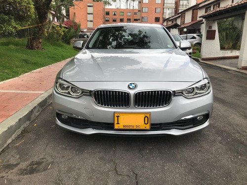 Bmw 320i Luxury