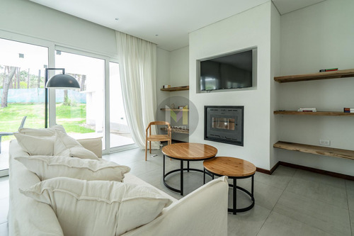 Casa En Venta 4 Ambientes Pinamar Alamos