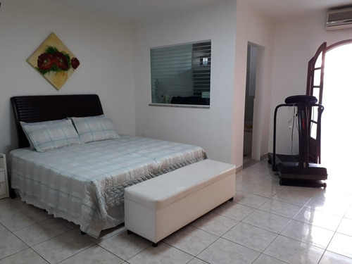 Sobrado, 4 Dorm, 1 Suíte, Próximo Bancos, C/ Edicula E Salao