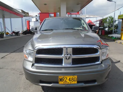 Dodge Ram 5.7 1500 Slt 4x2