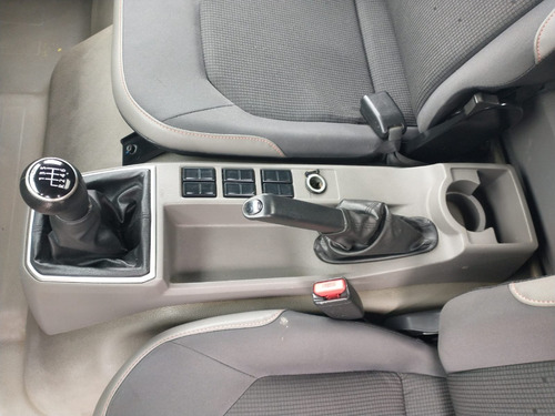 Imagem 9 de 14 de Volkswagen Express Ano 2019 Baú Carga Seca Facchini