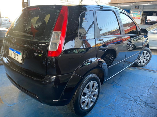 Imagem 5 de 11 de Ford Fiesta Hatch 1.0 (flex) Flex Manual