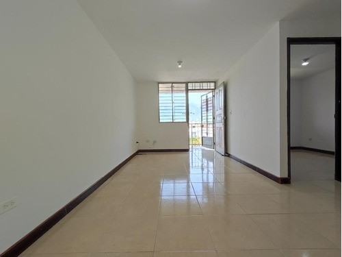 Apartamento En Venta En San Nicolas, Los Patios. Cod V28432