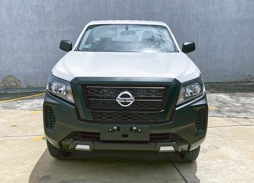 Imagen 2 de 8 de Nissan Np300 2021 2.5 Chasis Cabina Dh Pack Seg Mt