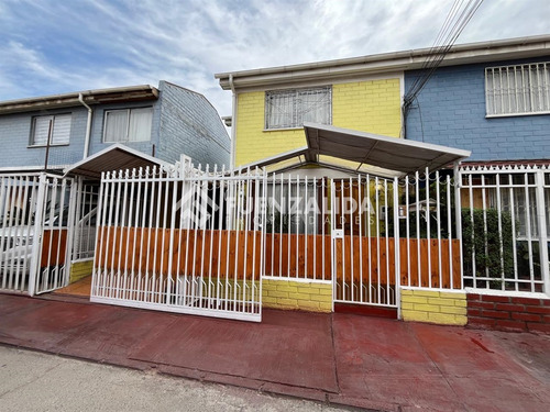Casa En Venta De 2 Dorm. En Quilicura