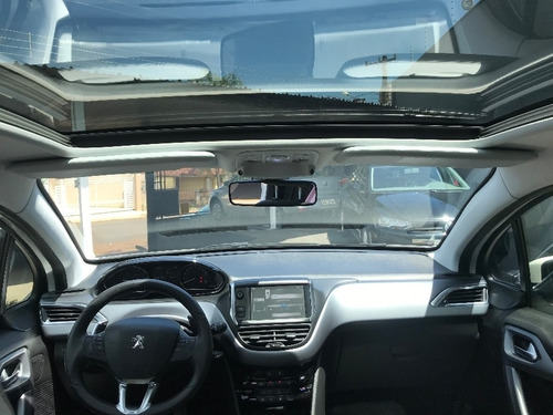 Peugeot 208 Griffe At