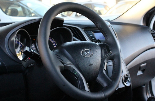 Imagem 5 de 10 de Hyundai Hb20 1.0 Comfort Plus 2013 103.000km Manual
