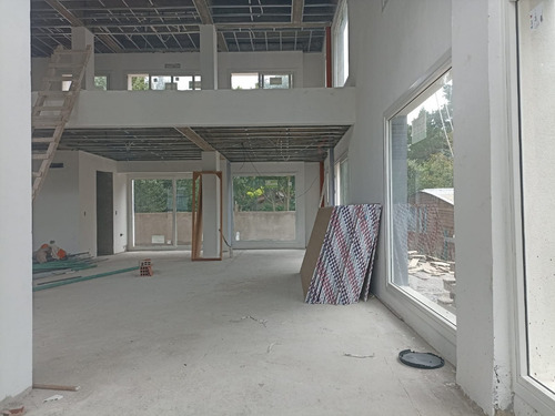 Local En Venta En Calle Av Espora Esquina Loria