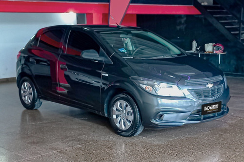 Imagen 2 de 14 de Chevrolet Onix Ls Joy 2019