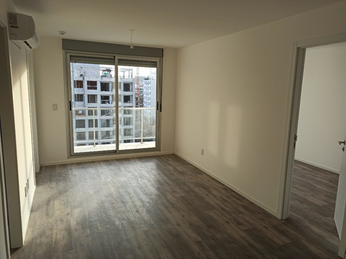 Imagen 1 de 14 de Venta Apartamento 2 Dormitorios Con Terraza - Centro