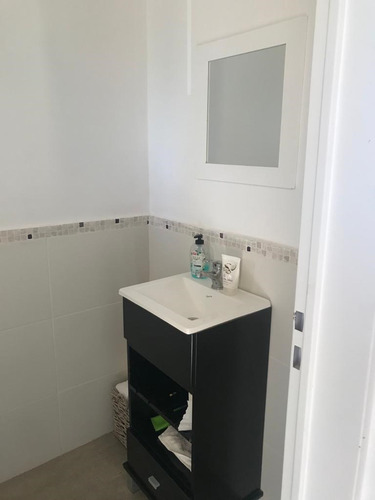 Casa Chalet En Venta Ubicado En Pilar Del Este, G.b.a. Zona Norte