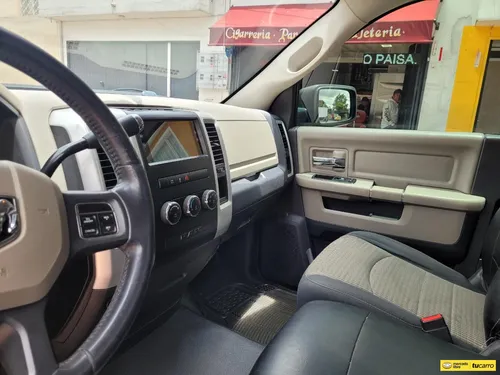 Dodge Ram 5.7 1500 Slt 4x2