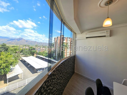 Apartamento En Venta Urb San Jacinto Edificio Con Piscina Y Bellas Áreas 25-12446 Hc