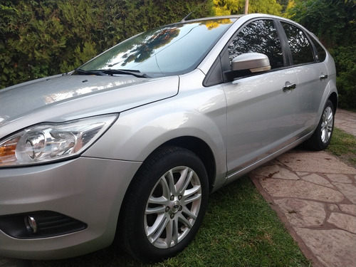 Ford Focus Ghia 2010