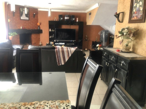 Casa En Venta, Cuautepec, Deportivo Juventino Rosas, Excelente Mantenimiento