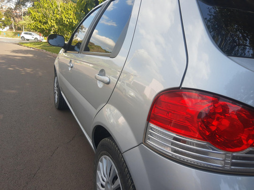 Imagem 2 de 14 de Fiat Palio Essence 1.6 16v (flex)