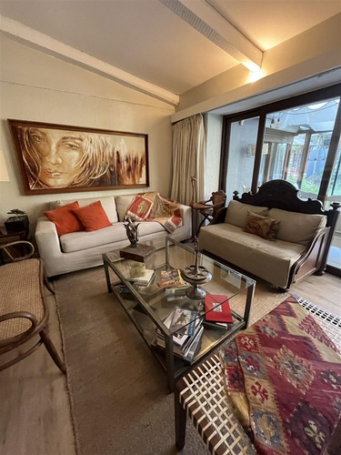 Casa En Venta De 4 Dorm. En Vitacura