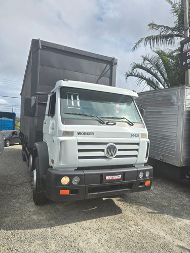 Volkswagen 24220 Baú Sider Ano 2011 Truck 6x2