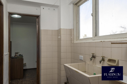 Imagen 13 de 30 de Vende Amplio Departamento Sobre Av. Belgrano Al 2000