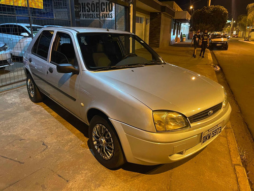 Imagem 2 de 6 de Ford Fiesta 1.0 Mpi Street 8v Gasolina 4p Manual
