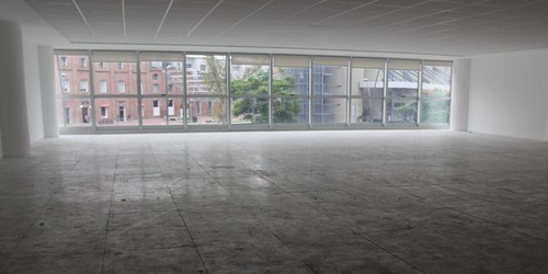 Av Luis Candido Carballo Al 100 - Venta Oficina Con Cochera En Rosario
