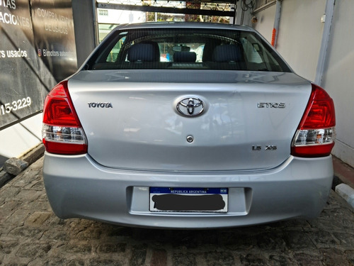 Imagen 6 de 10 de Toyota Etios 2016 1.5 Sedan Xs