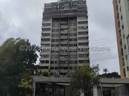 Se Vende Amplio Y Bello Apartamento Completamente Remodelado En El Hatillo. 24-6319jl