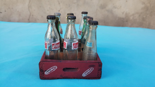Antiguo Cajoncito Vascolet Con 3 Botellitas De Coca Cola (Usado)