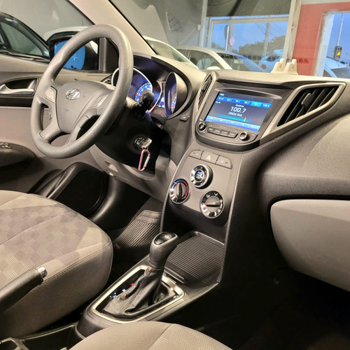 Hyundai HB20S 1.6 COMFORT PLUS 16V FLEX 4P AUTOMÁTICO