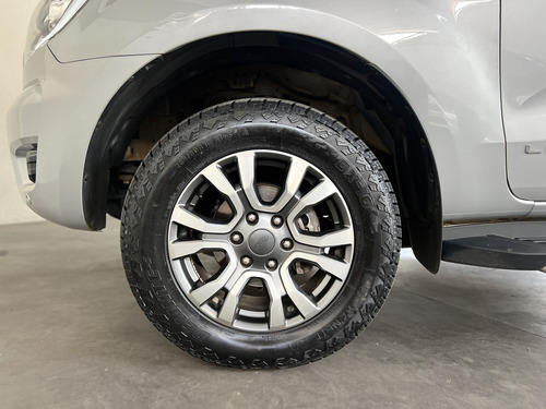 Ford Ranger 3.2 Limited Cab. Dupla 4x4 Aut. 4p 6 marchas