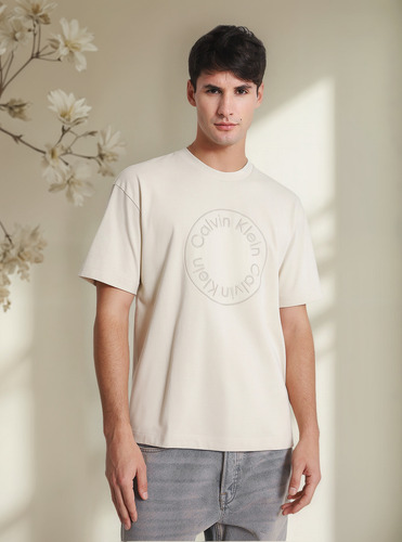 Polera Embroidered Emblem Beige Calvin Klein