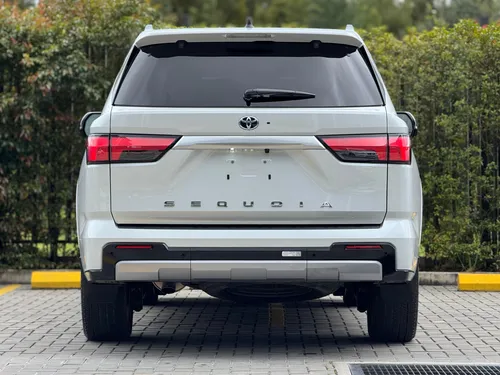 Toyota Sequoia 3.5 V6 Capstone