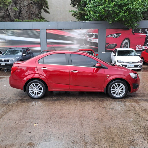 Imagen 7 de 17 de Chevrolet Sonic 1.6 Ltz Mt 4p 2016