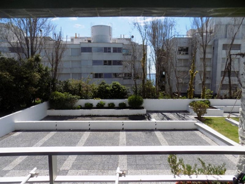 Venta De Apartamento De 2 Dormitorios En Peninsula (ref: Zen-4152)