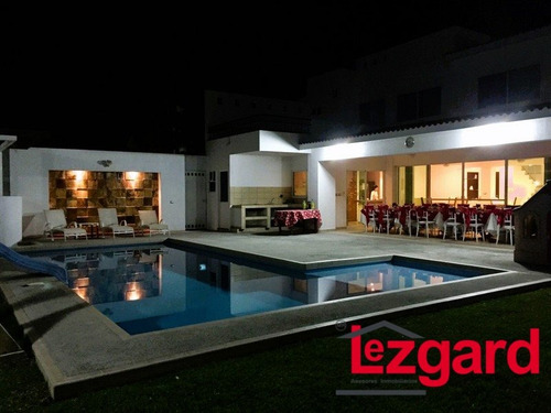 Se Vende Excelente Residencia Campestre En Lomas De Cocoyoc