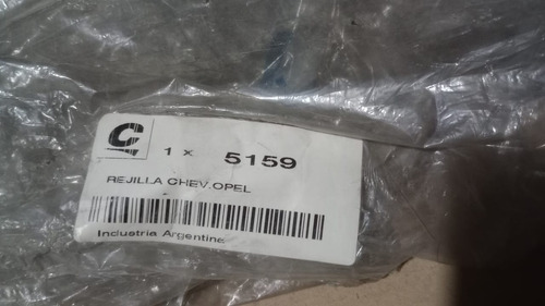Parrilla Rejilla Opel K 180 Nueva De Epoca 1974 75 76 77 80 Mate