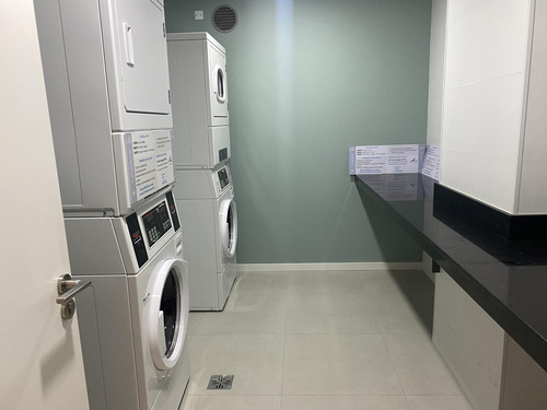Monoambiente En Venta. Cordón, Montevideo