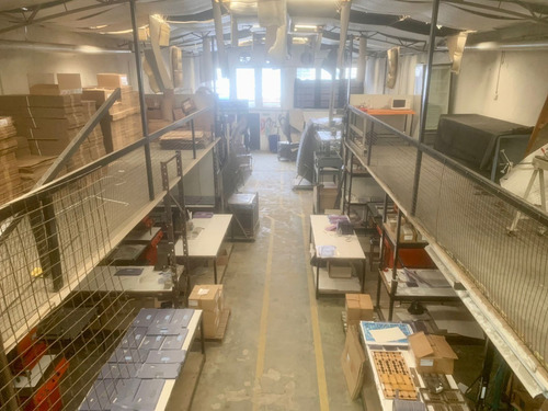 Imagen 3 de 14 de Venta - Galpon Deposito Con Oficinas - 796m2 Cubiertos - Recepcion - Showroom - Sector Carga Descarga - Baño Vestuarios - Vicente Lopez - Florida - Carlos Pellegrini 1100